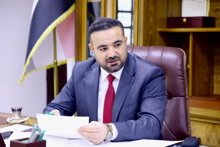 رىيس هيىة التقاعد