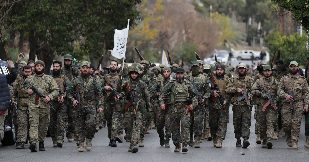 F1PAyTVHIu_1737832493