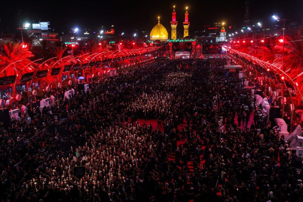بالصور.. مواكب حاشدة تحيي ليلة عاشوراء في سامراء WhatsApp Image 2025 07 06 at 01.46.38 5a9adb8d