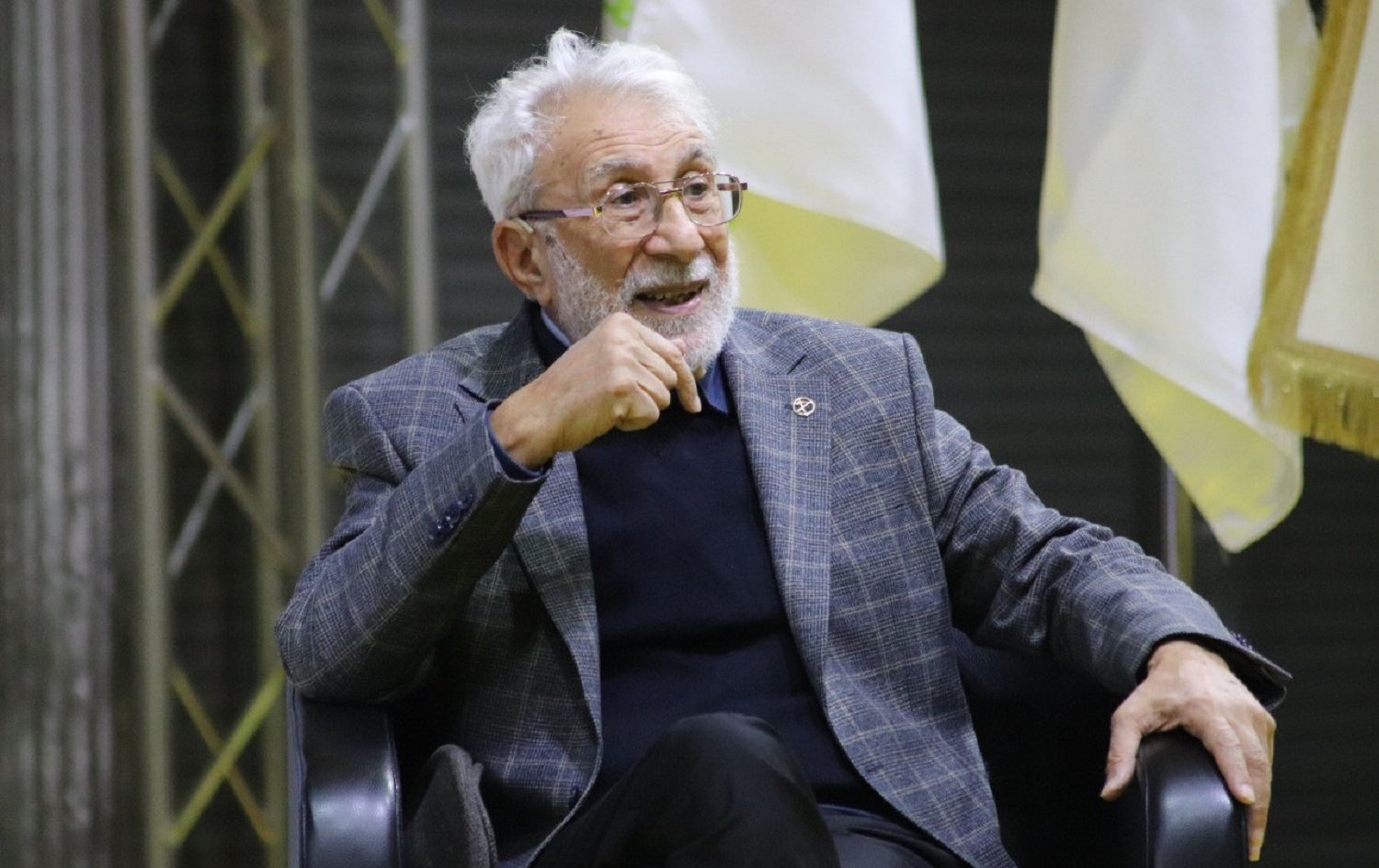 CREATOR: gd-jpeg v1.0 (using IJG JPEG v62), quality = 90