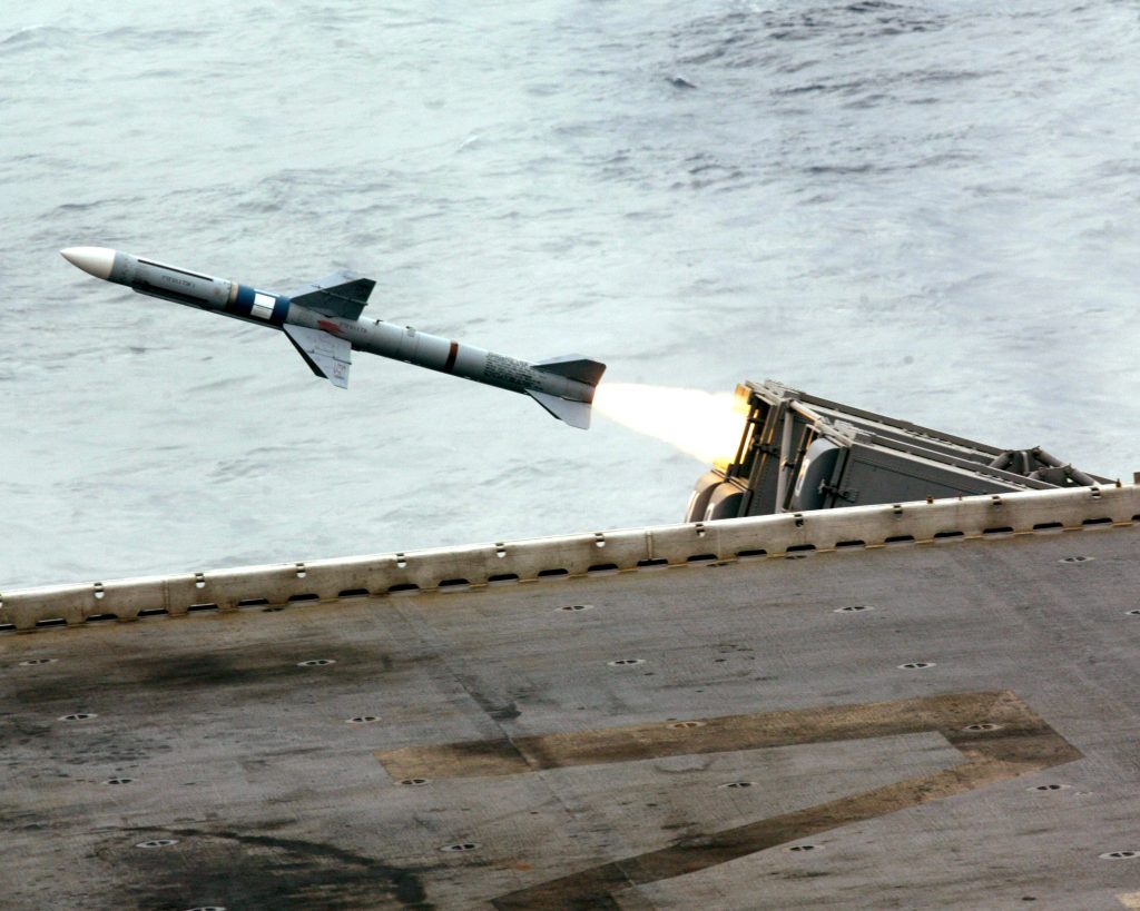 USS Essex LHD 2 launches RIM 7 Sea Sparrow on 6 February 2004 040206 N 2970T 002