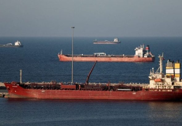 oil-tankers-strait-of-hurmoz-2-730x438