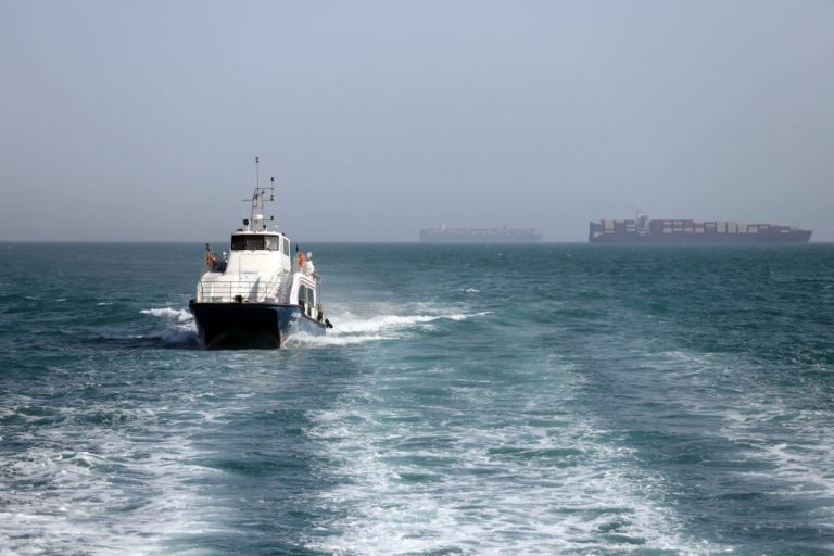 AFP_20260504_A9RN2PT_v3_HighRes_IranUsIsraelWarTransportHormuz-1024x683