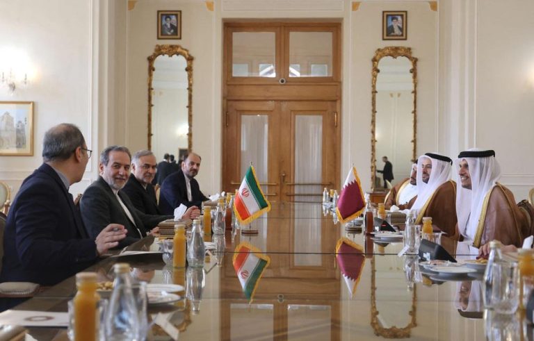وزير الخارجية القطري ونظيره الايراني